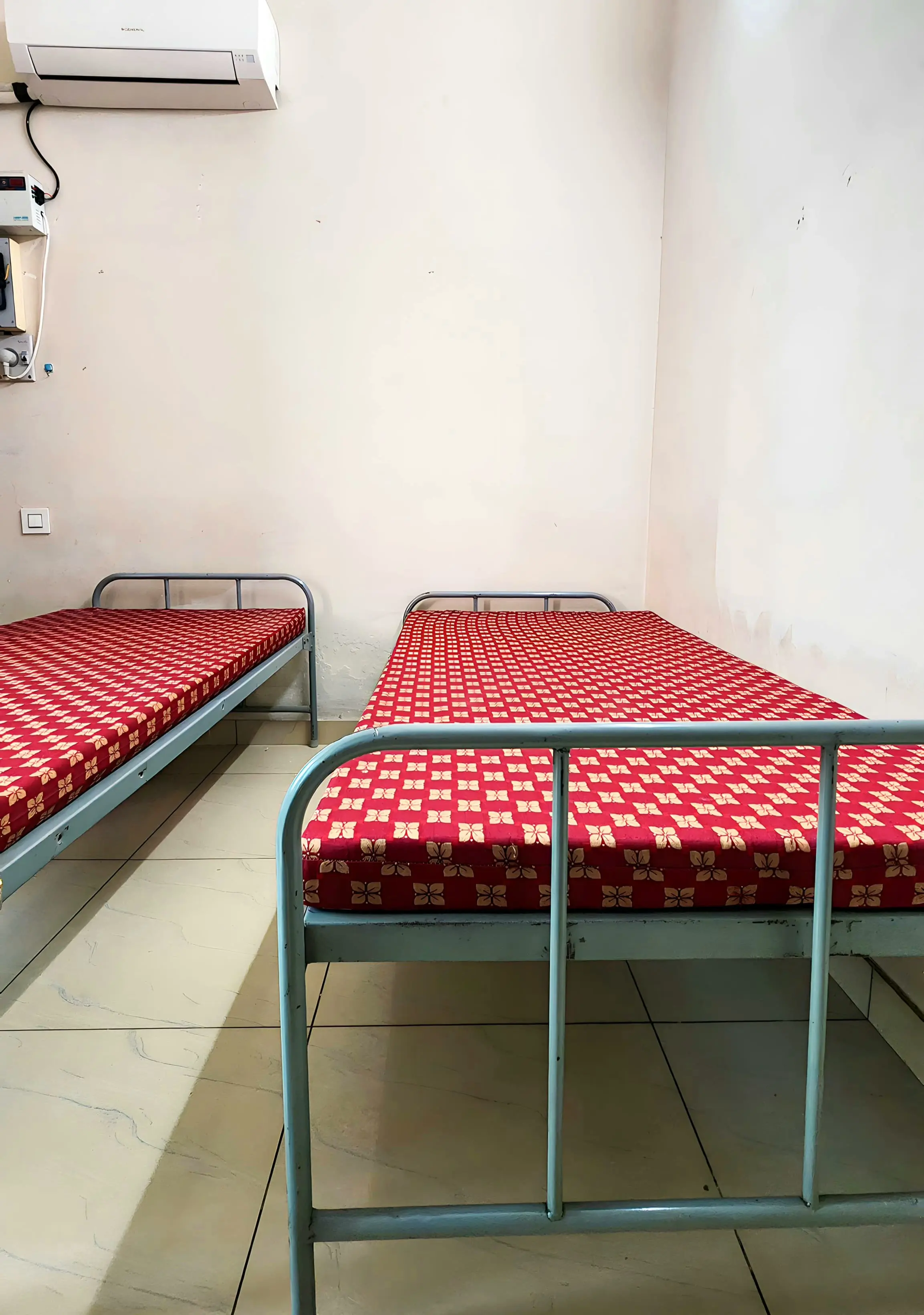 Best Ladies hostel bed