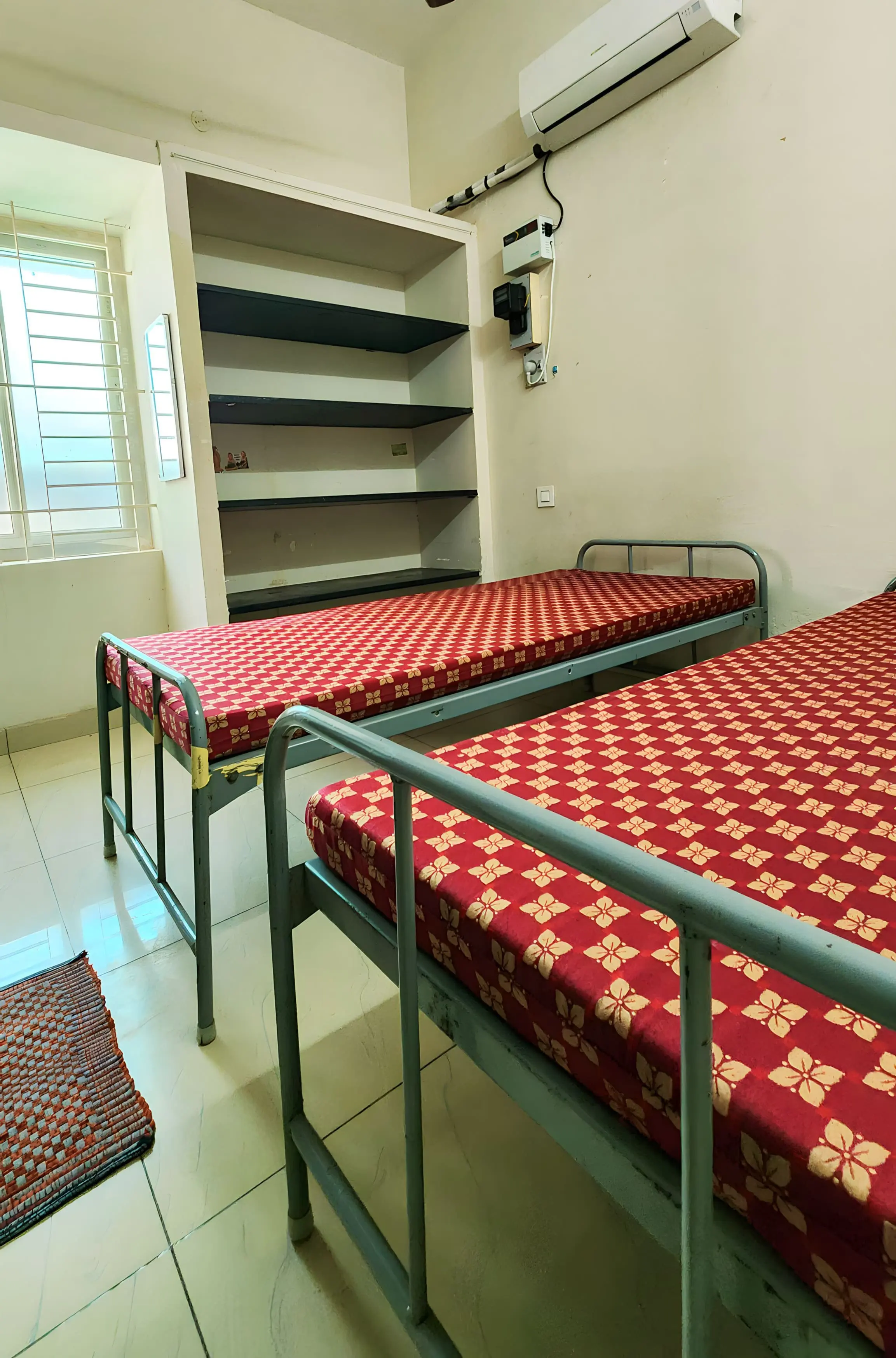 Best Ladies hostel bed